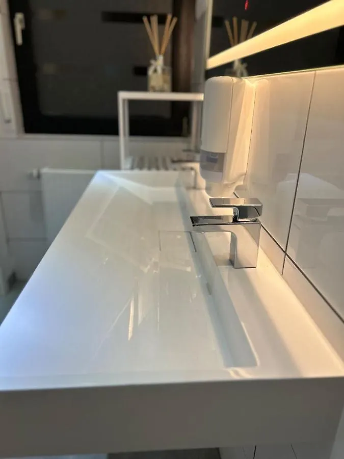 Messe Hv-2 Apartment Dusseldorf Germany