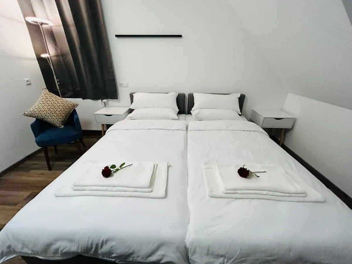 Messe Hv-2 Apartment Dusseldorf Germany